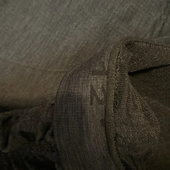 Lululemon crops - Picture 3 of 3